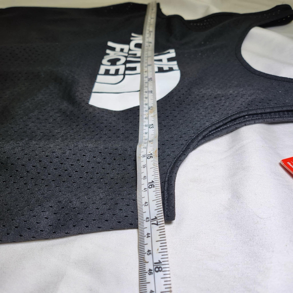The North Face Women’s Training Logo Tank Top Black Size XS Sport Gym Summer - Picture 3 of 6